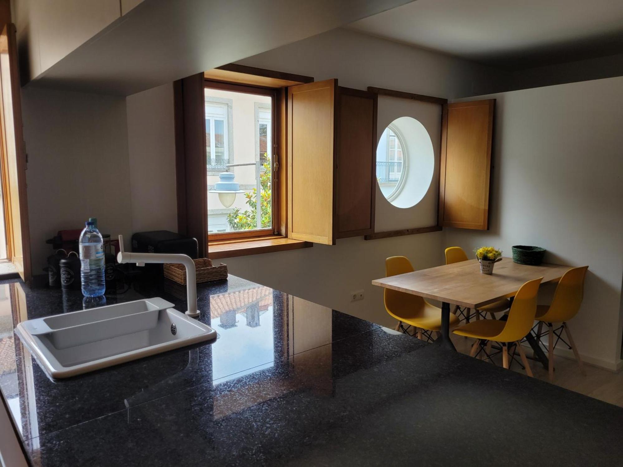 Apartamento Familiar Na Se De Braga - Afonso Henriques Luaran gambar